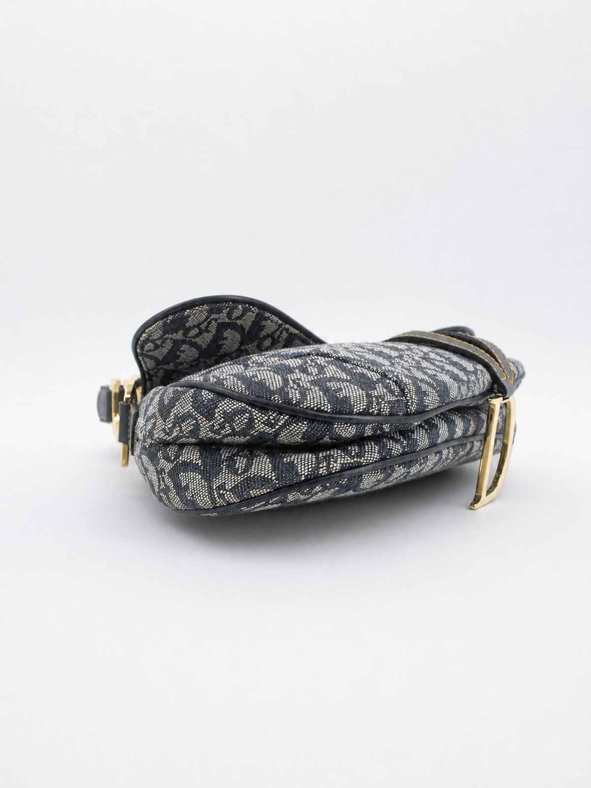 Saddle