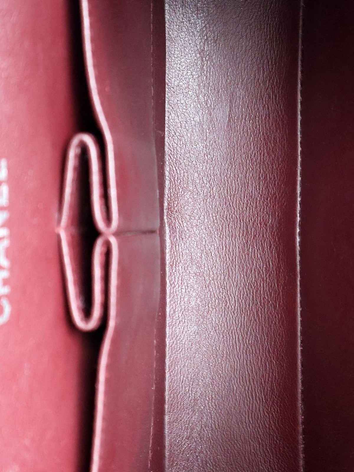 Medium Classic Flap