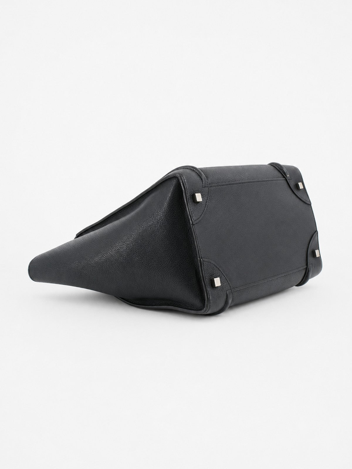 Medium Luggage