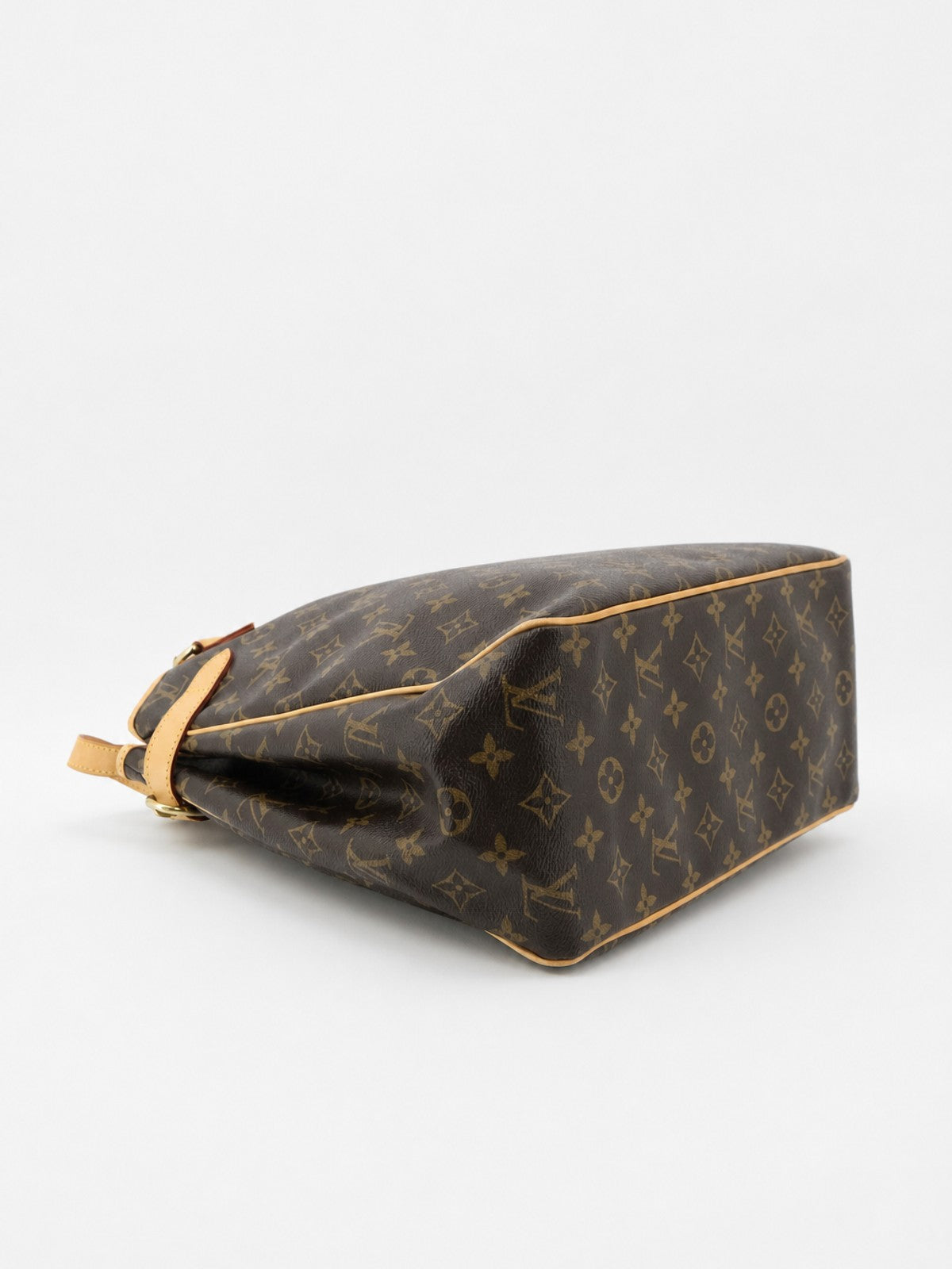 Louis Vuitton Batignolles Vertical MM