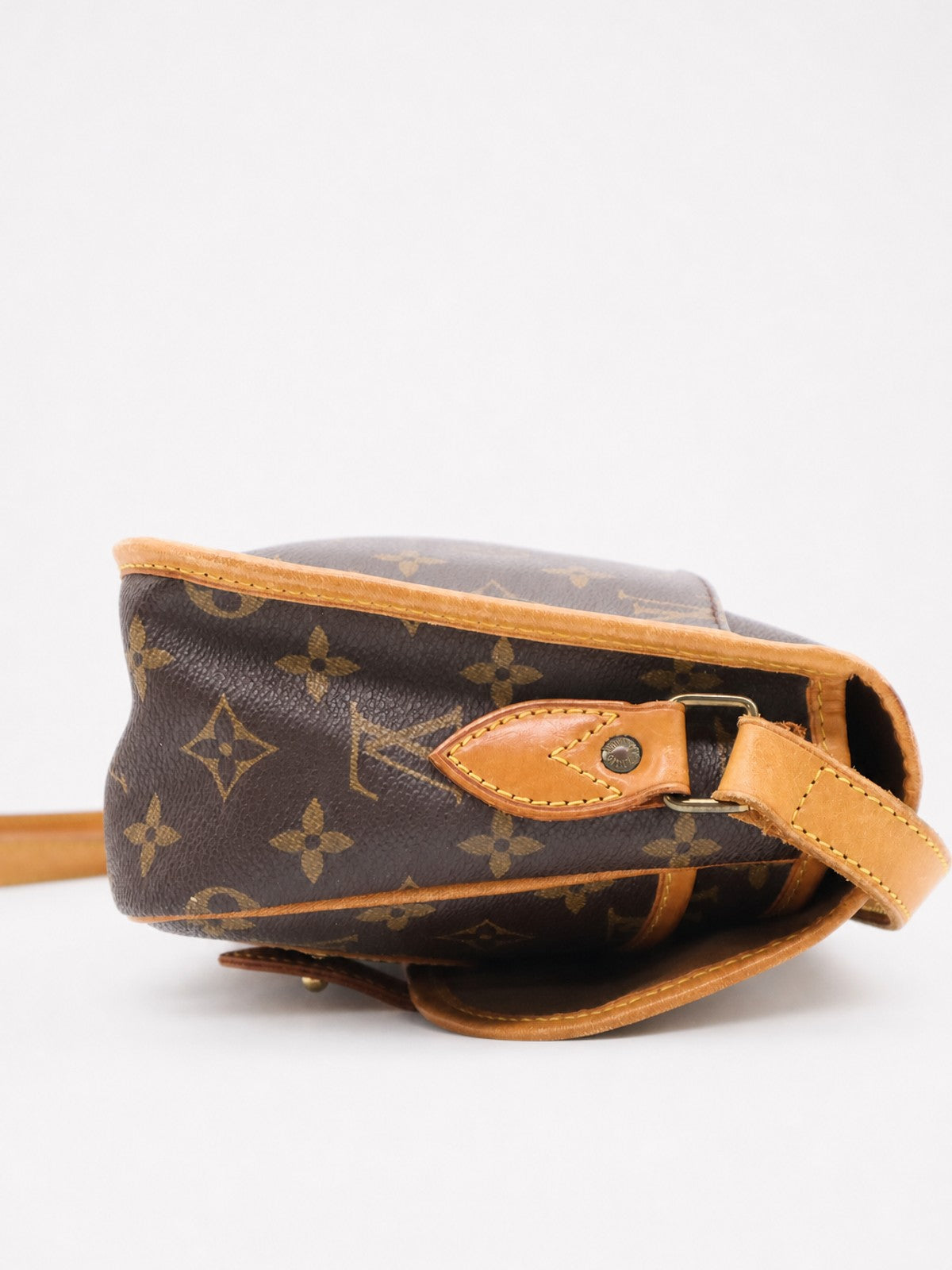 Louis Vuitton Gibeciere MM